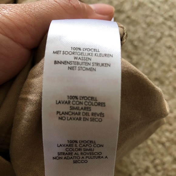 ❌sold❌nasty gal Jump in the Car-go Cropped Shirt - Picture 8 of 8